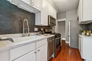 915 Dennison Ave, Columbus, OH 43201 - Photo 12