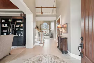 6045 Medallion Dr W, Westerville, OH 43082 - Photo 8