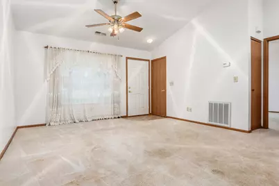 1206 Hillview Circle E, Newark, OH 43055 - Photo 8