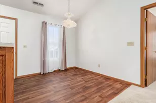 1206 Hillview Cir E, Newark, OH 43055 - Photo 12