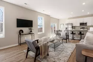 352 Postle Blvd, Columbus, OH 43228 - Photo 4