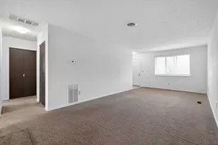 689 Liberty Ln, Westerville, OH 43081 - Photo 2