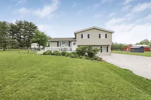 25864 Shoemaker Rd, Circleville, OH 43113 - Photo 2