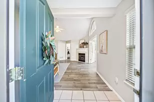 131 Stonegate Dr, Pataskala, OH 43062 - Photo 2