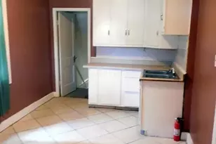 70 N Warren Ave, Columbus, OH 43204 - Photo 6