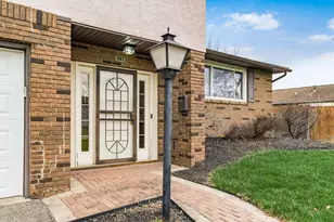 5226 Lindora Dr, Columbus, OH 43232 - Photo 2