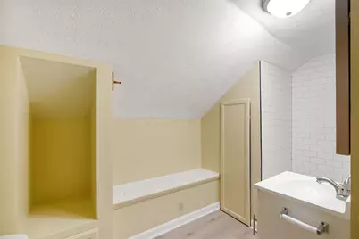 136 E Innis Avenue, Columbus, OH 43207 - Photo 42