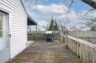 3453 Eisenhower Rd, Columbus, OH 43224 - Photo 24