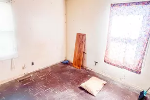 2676 Shelly Dr, Columbus, OH 43207 - Photo 16