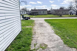 2676 Shelly Dr, Columbus, OH 43207 - Photo 50