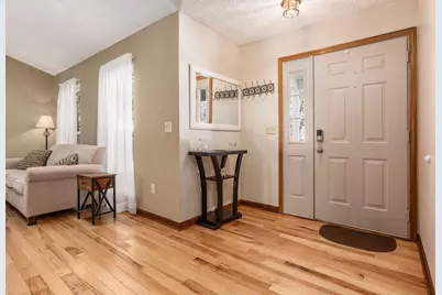 703 Suntree Drive, Westerville, OH 43081 - Photo 6