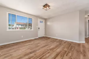 5972 Maple Canyon Ave, Columbus, OH 43229 - Photo 4