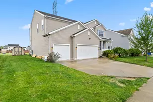 5690 Queen Victoria St, Groveport, OH 43125 - Photo 8