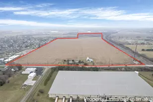 612 Tarlton Rd, Circleville, OH 43113 - Photo 1