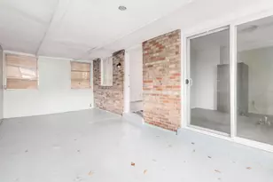 1565 Smith Rd, Columbus, OH 43207 - Photo 4