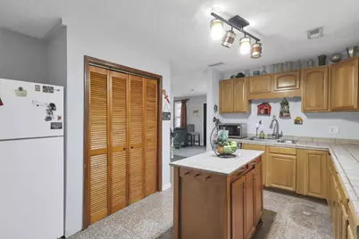 443 Lawrence Avenue, Columbus, OH 43228 - Photo 16