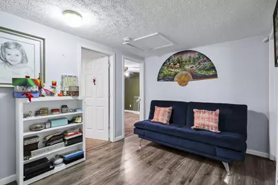 443 Lawrence Avenue, Columbus, OH 43228 - Photo 18