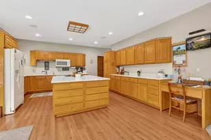 11129 Cedar Creek Dr NW, Canal Winchester, OH 43110 - Photo 24