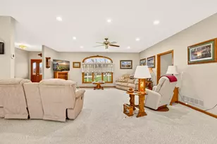 11129 Cedar Creek Dr NW, Canal Winchester, OH 43110 - Photo 18