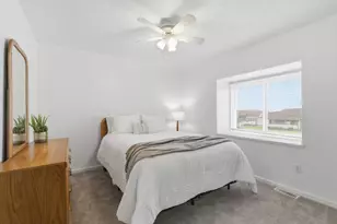 5272 Westbury Dr, Columbus, OH 43228 - Photo 14