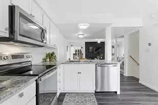 5272 Westbury Dr, Columbus, OH 43228 - Photo 8