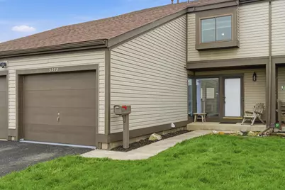 5272 Westbury Drive #13B, Columbus, OH 43228 - Photo 2