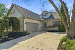 985 Linworth Village Dr, Columbus, OH 43235 - Photo 2