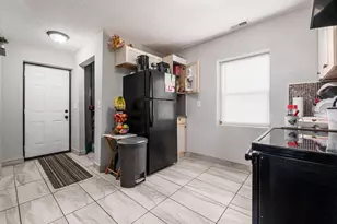 629 S Wheatland Ave, Columbus, OH 43204 - Photo 16