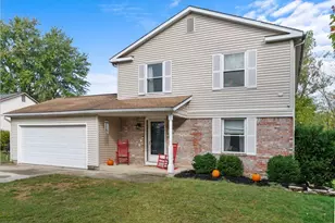 2382 Clover Blossom Ct, Grove City, OH 43123 - Photo 4