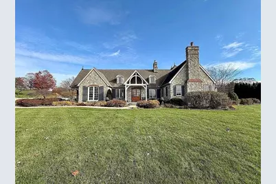 1436 Greenbrier Drive, Mount Vernon, OH 43050 - Photo 1