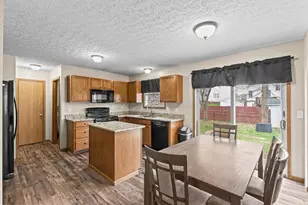 1870 Pine Grove Pl, Lancaster, OH 43130 - Photo 12
