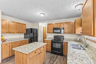 1870 Pine Grove Pl, Lancaster, OH 43130 - Photo 14