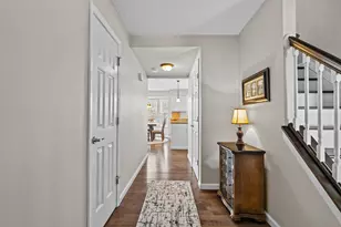 498 Beaverbrook Dr, Columbus, OH 43230 - Photo 4