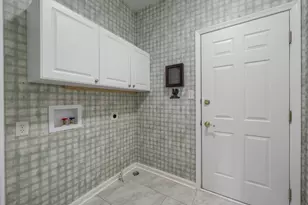 415 Ashmoore Ct, Powell, OH 43065 - Photo 12