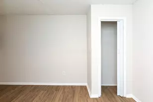 823 Bassett Ave, Columbus, OH 43219 - Photo 12