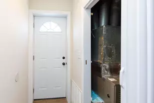 823 Bassett Ave, Columbus, OH 43219 - Photo 10