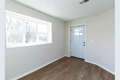 823 Bassett Avenue, Columbus, OH 43219 - Photo 4