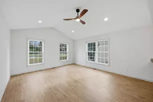 285 E Granville St, Sunbury, OH 43074 - Photo 2