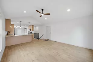 285 E Granville St, Sunbury, OH 43074 - Photo 4