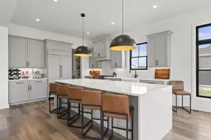 1763 Scenic Bluff Ct, Delaware, OH 43015 - Photo 4