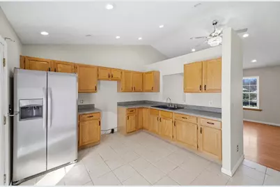 647 Greenbriar Circle, Howard, OH 43028 - Photo 10