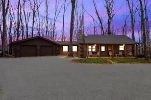 1060 Fox Ln, Sugar Grove, OH 43155 - Photo 2