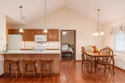 4263 Cobbleton Grove Circle #1, Canal Winchester, OH 43110 - Photo 4