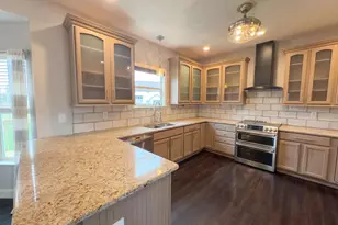 989 Mahle Dr, Reynoldsburg, OH 43068 - Photo 2