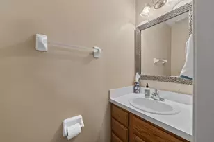 870 Philadelphia Dr, Westerville, OH 43081 - Photo 16