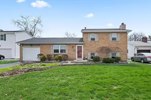 3139 Kingswood Dr, Grove City, OH 43123 - Photo 2