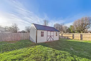 515 Virginia St, Ashville, OH 43103 - Photo 6