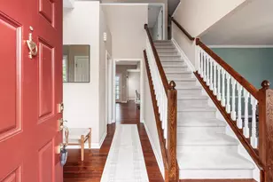 7825 Wiltshire Dr, Dublin, OH 43016 - Photo 2