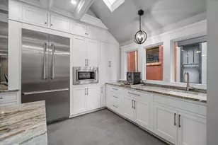 99 E Deshler Ave, Columbus, OH 43206 - Photo 32