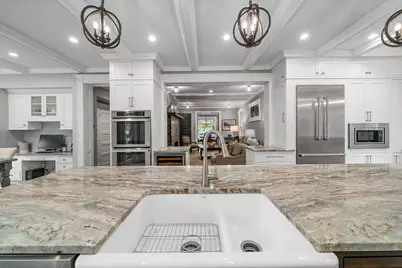 99 E Deshler Avenue, Columbus, OH 43206 - Photo 30